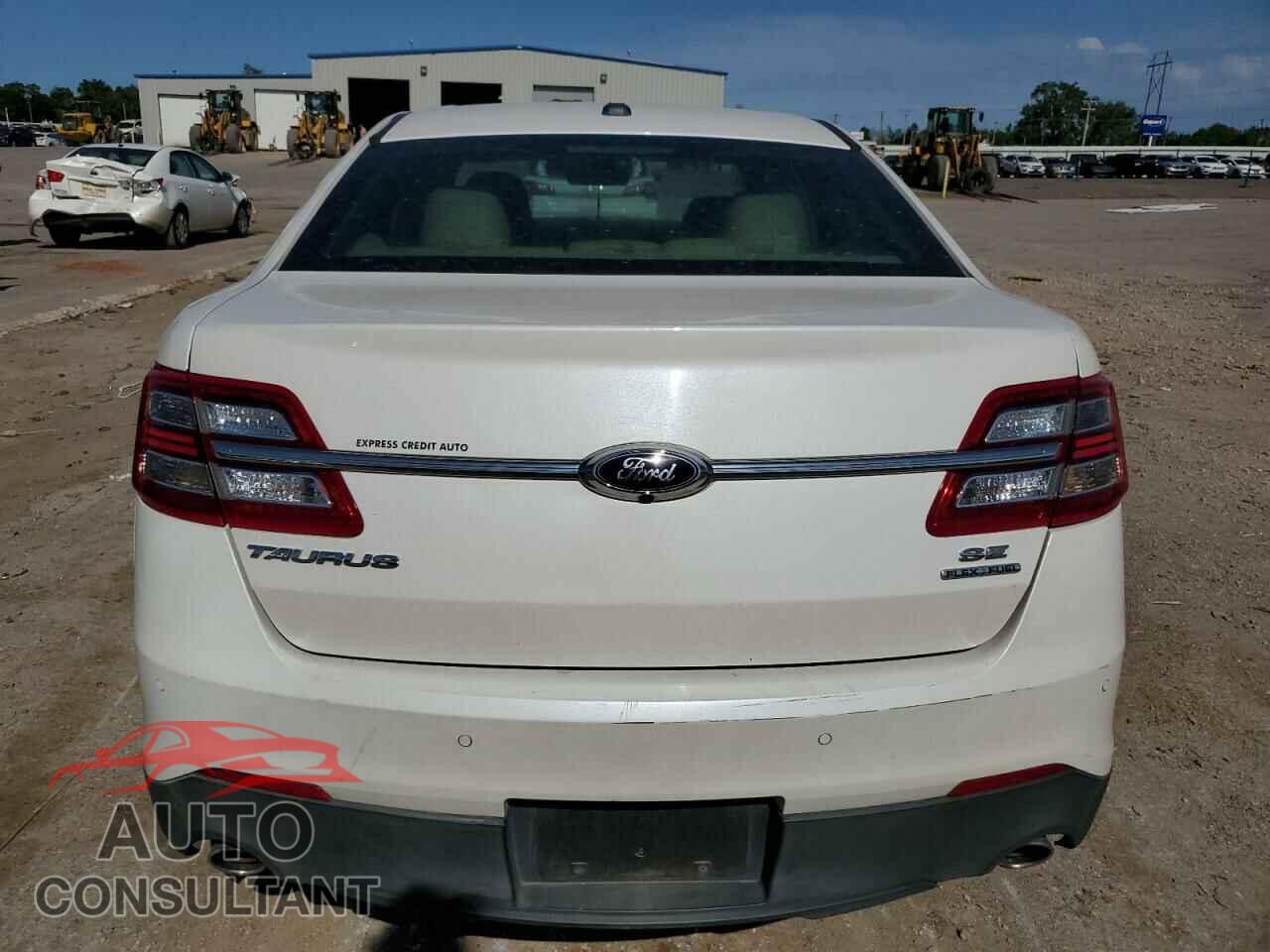 FORD TAURUS 2015 - 1FAHP2E84FG199620