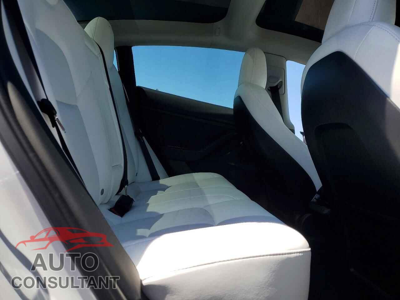 TESLA MODEL 3 2022 - 5YJ3E1EB3NF269245