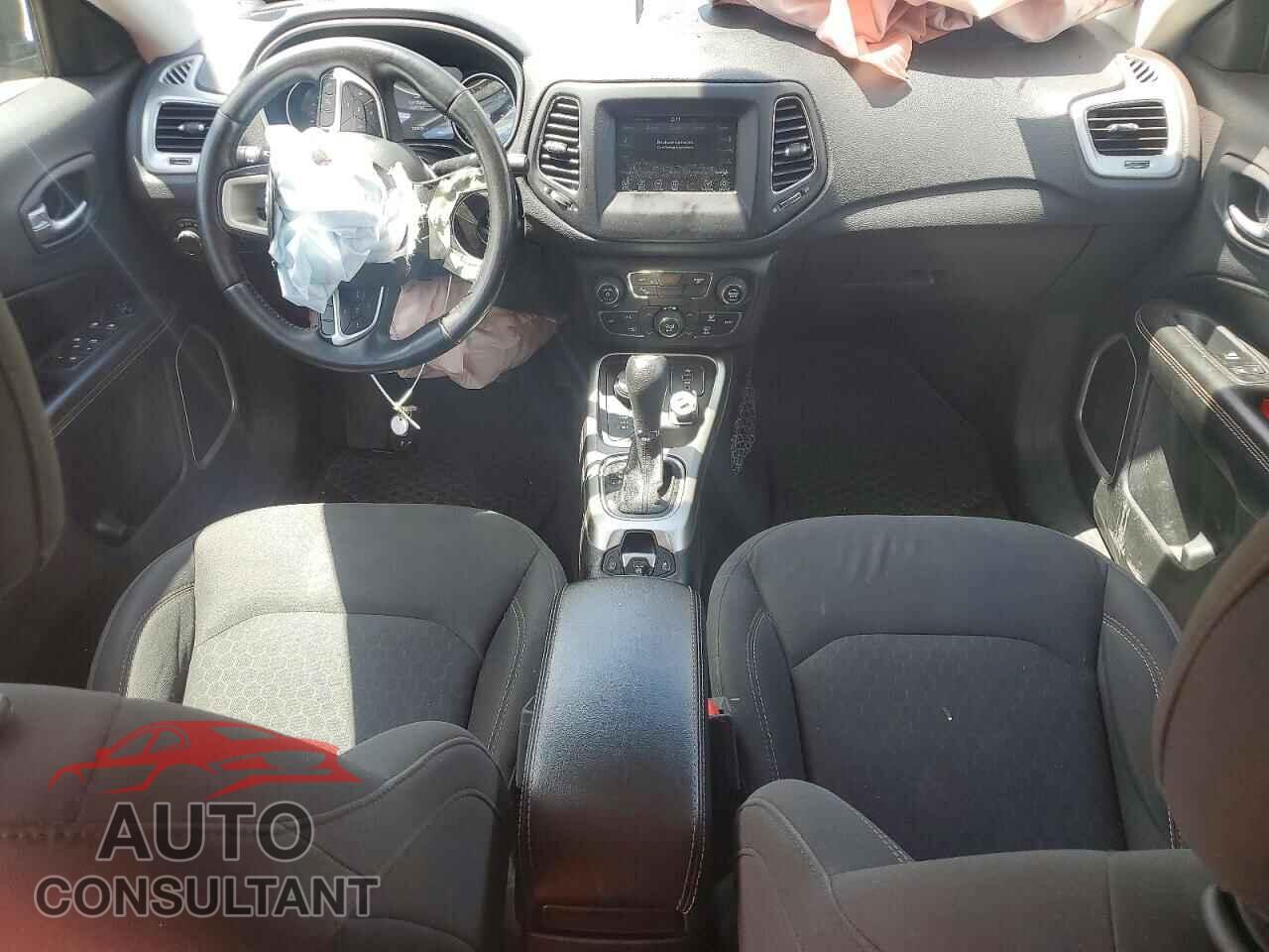 JEEP COMPASS 2018 - 3C4NJDAB1JT483349