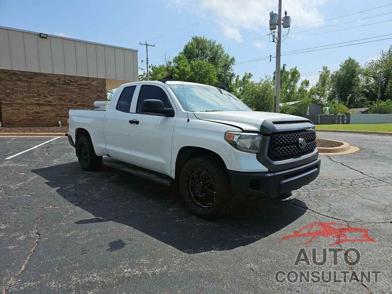 TOYOTA TUNDRA 2018 - 5TFUW5F12JX765779