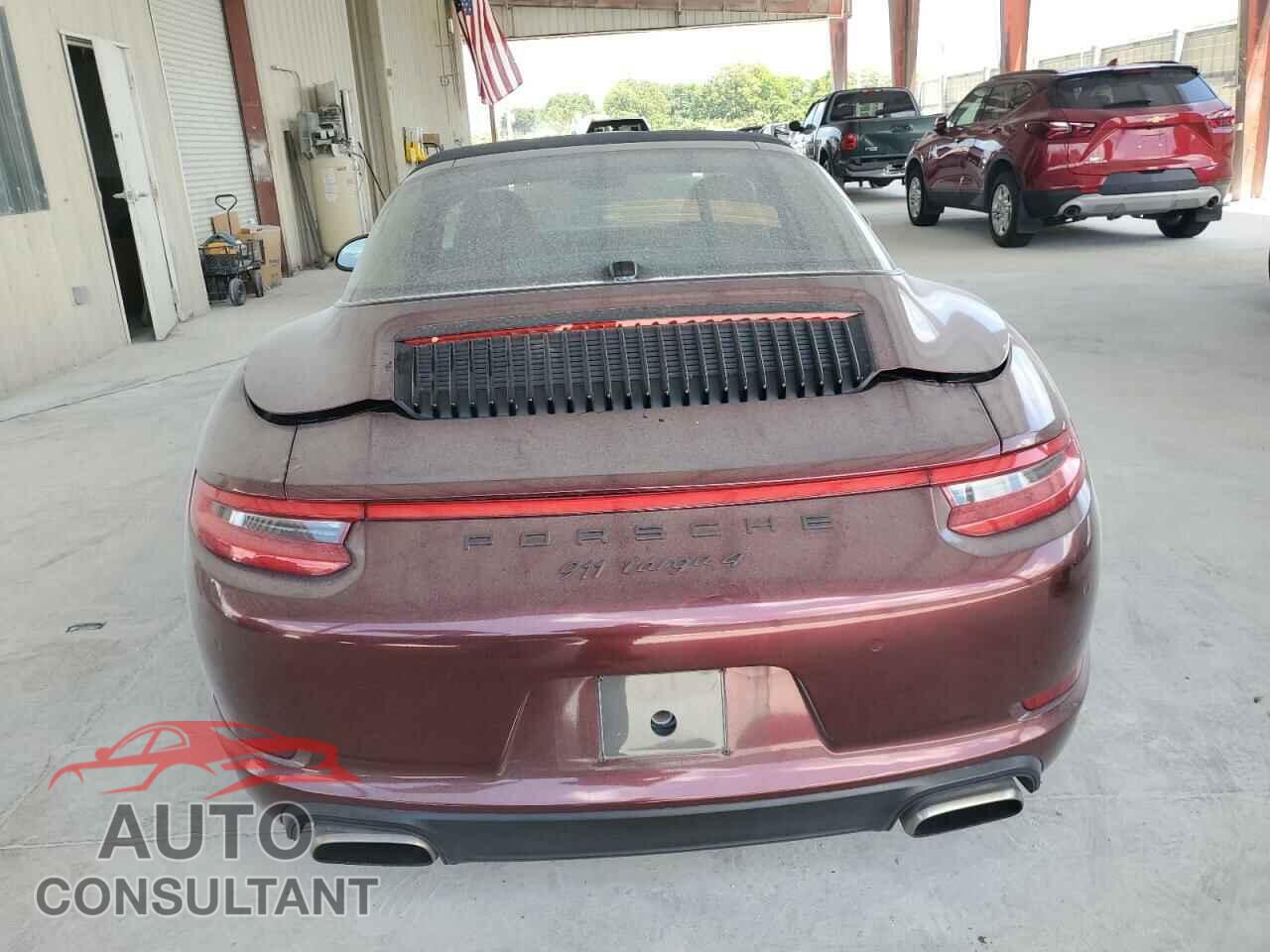 PORSCHE 911 2019 - WP0BA2A90KS120144