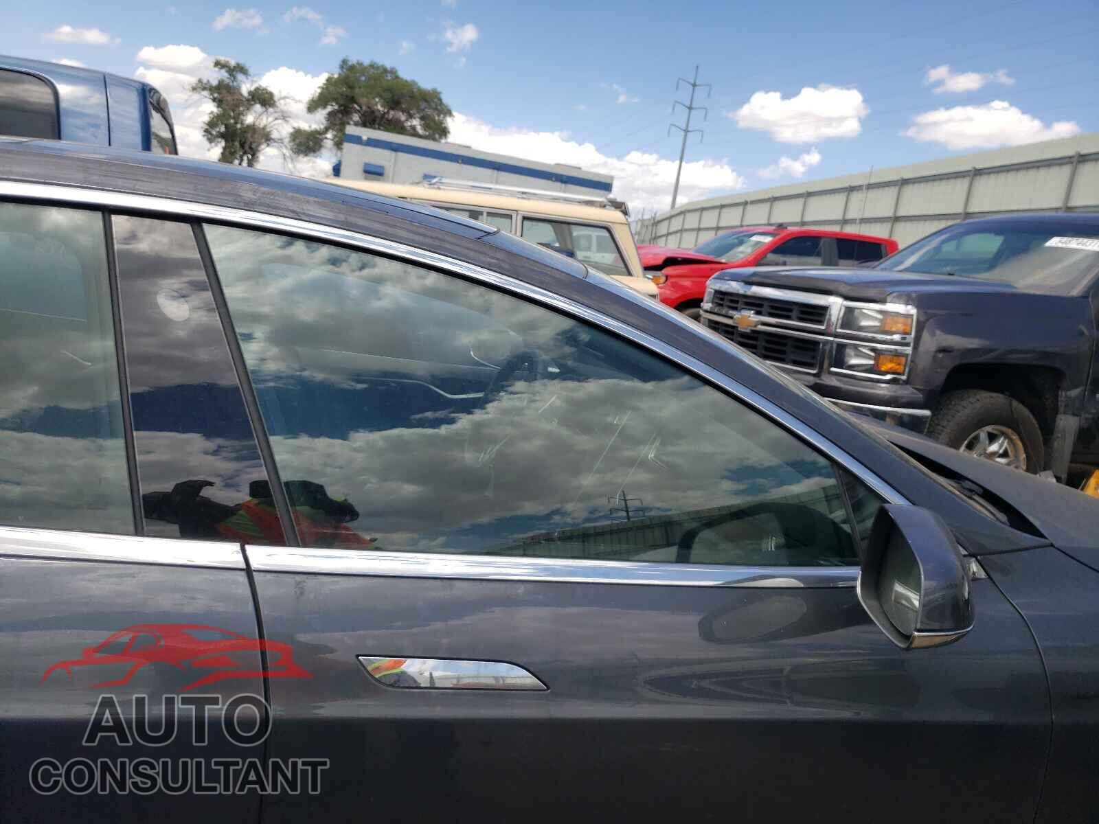 TESLA MODEL S 2017 - 5YJSA1E43HF200777