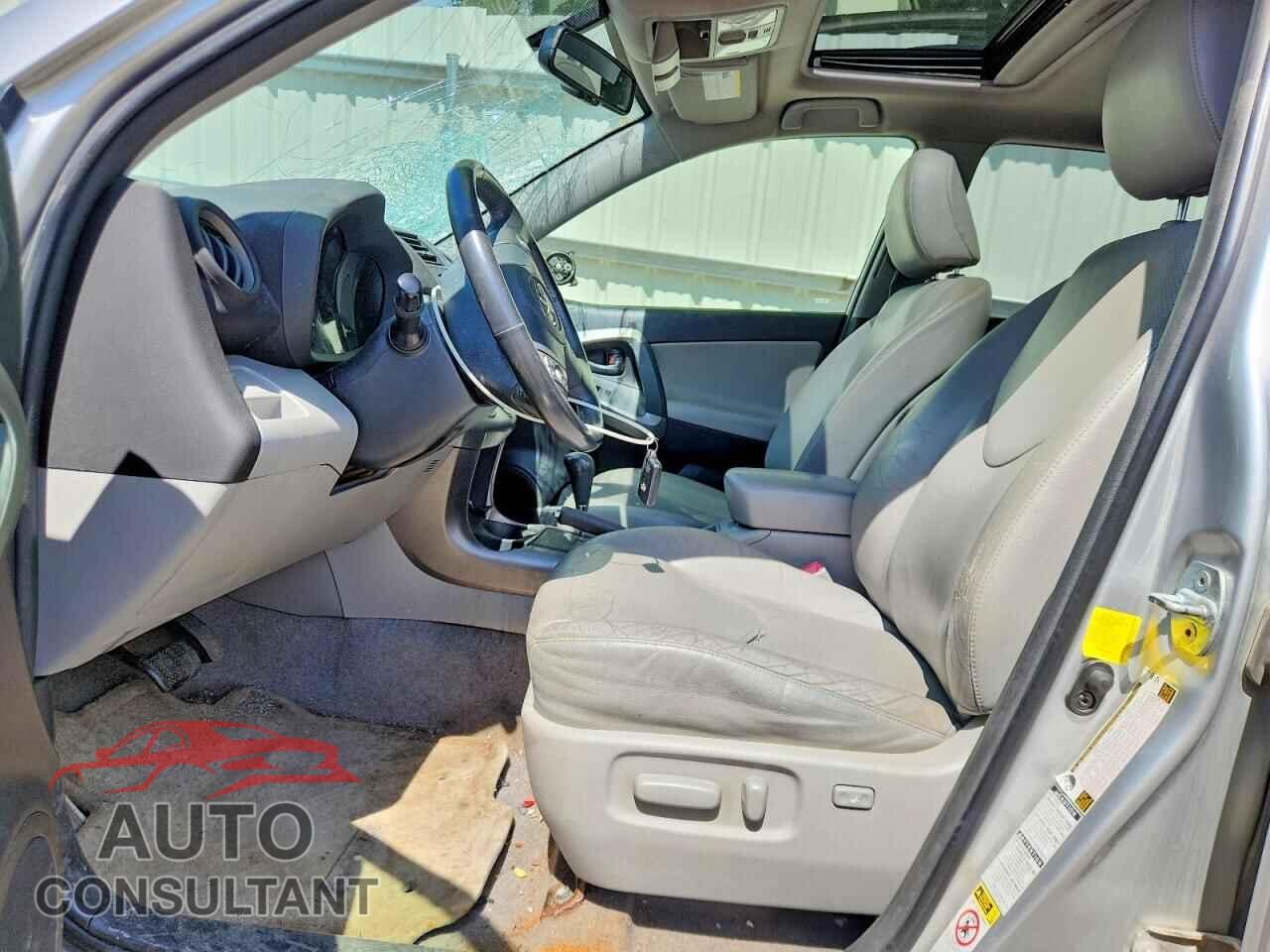 TOYOTA RAV4 2012 - JTMDF4DV9CD043343