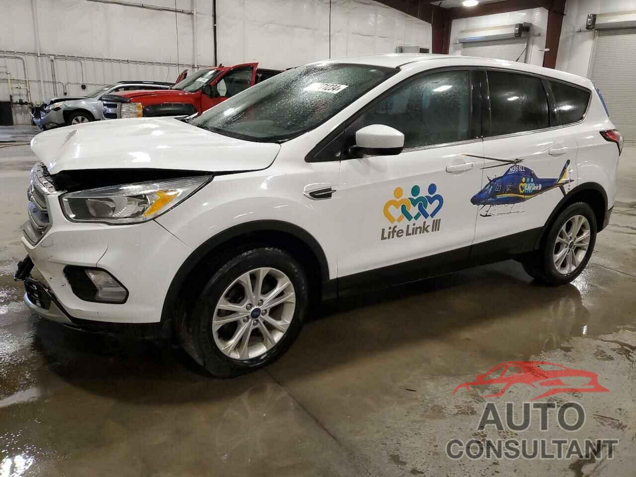 FORD ESCAPE 2017 - 1FMCU0GD1HUC26025