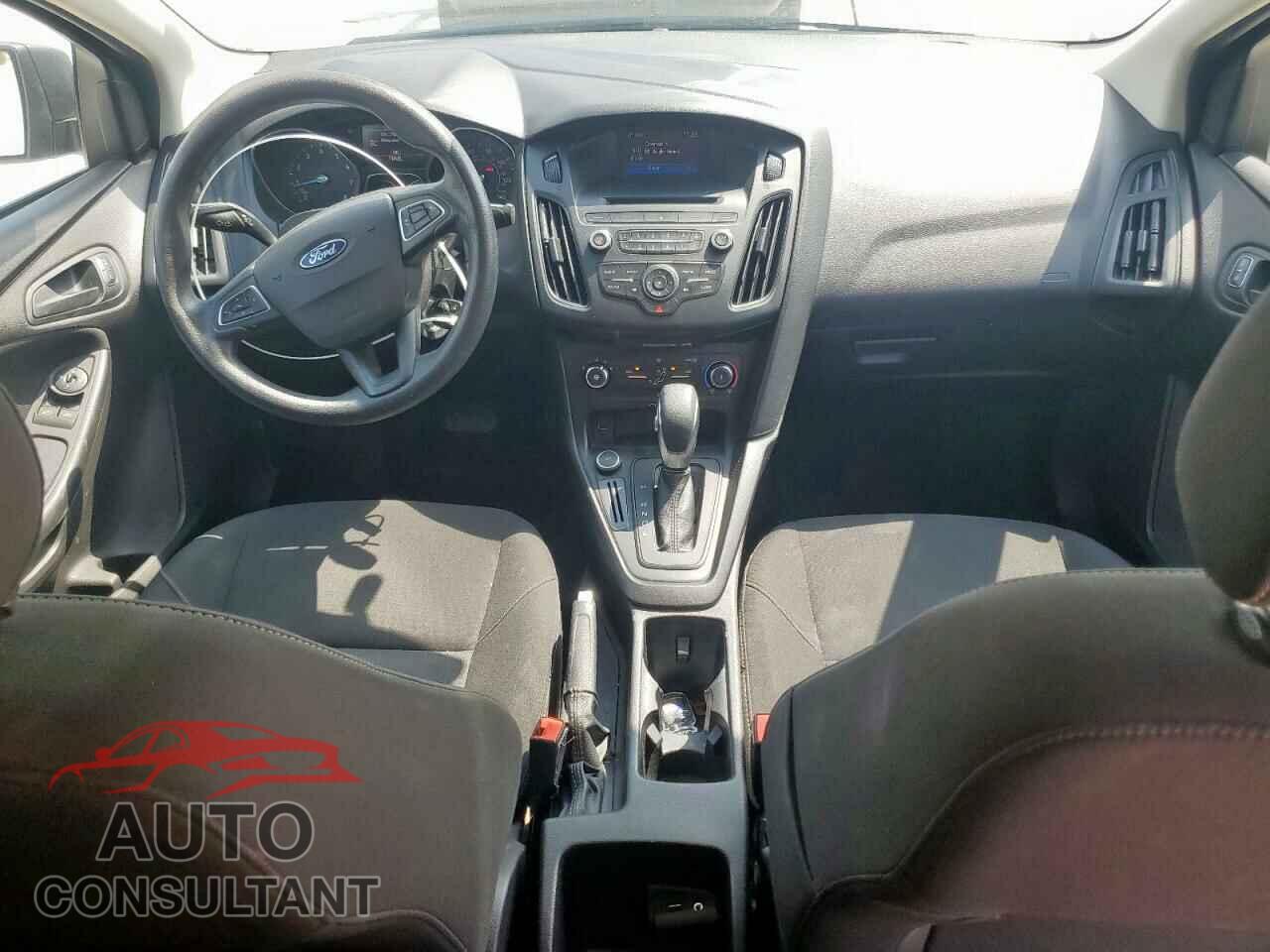 FORD FOCUS 2017 - 1FADP3E25HL313571