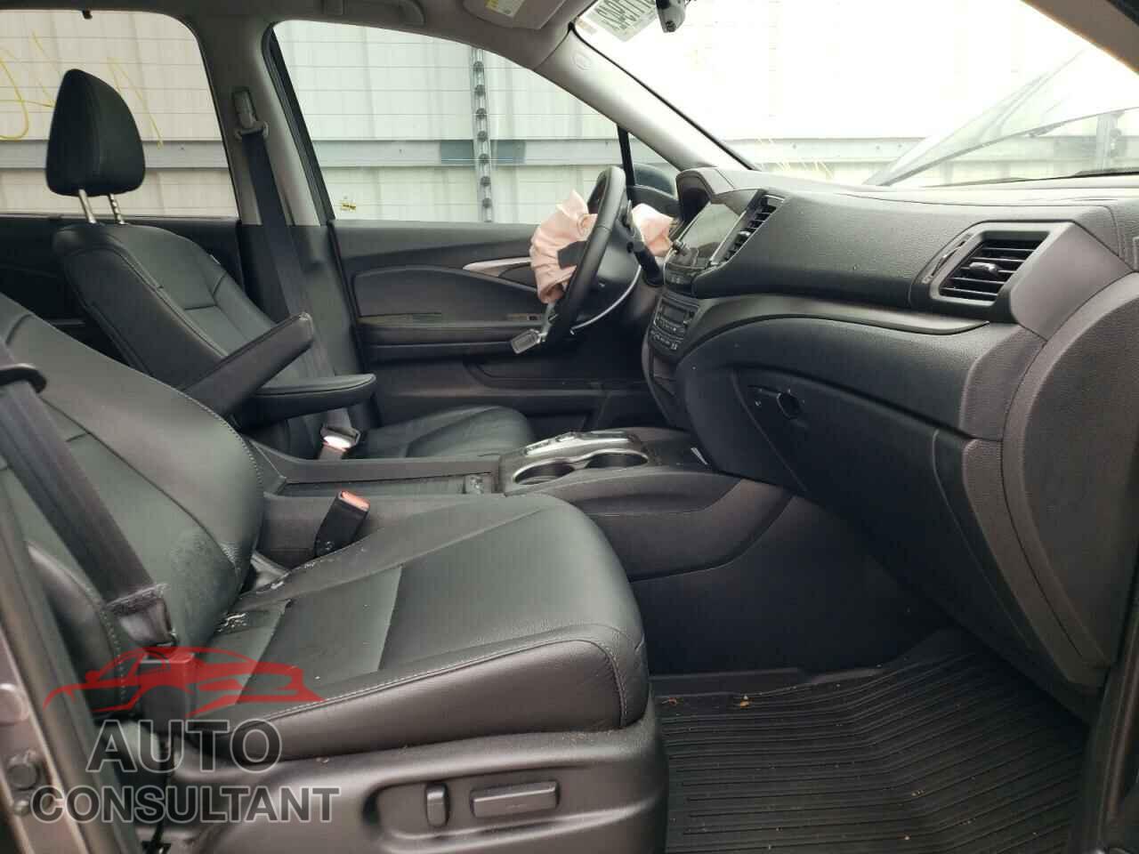 HONDA PILOT 2021 - 5FNYF5H21MB009575