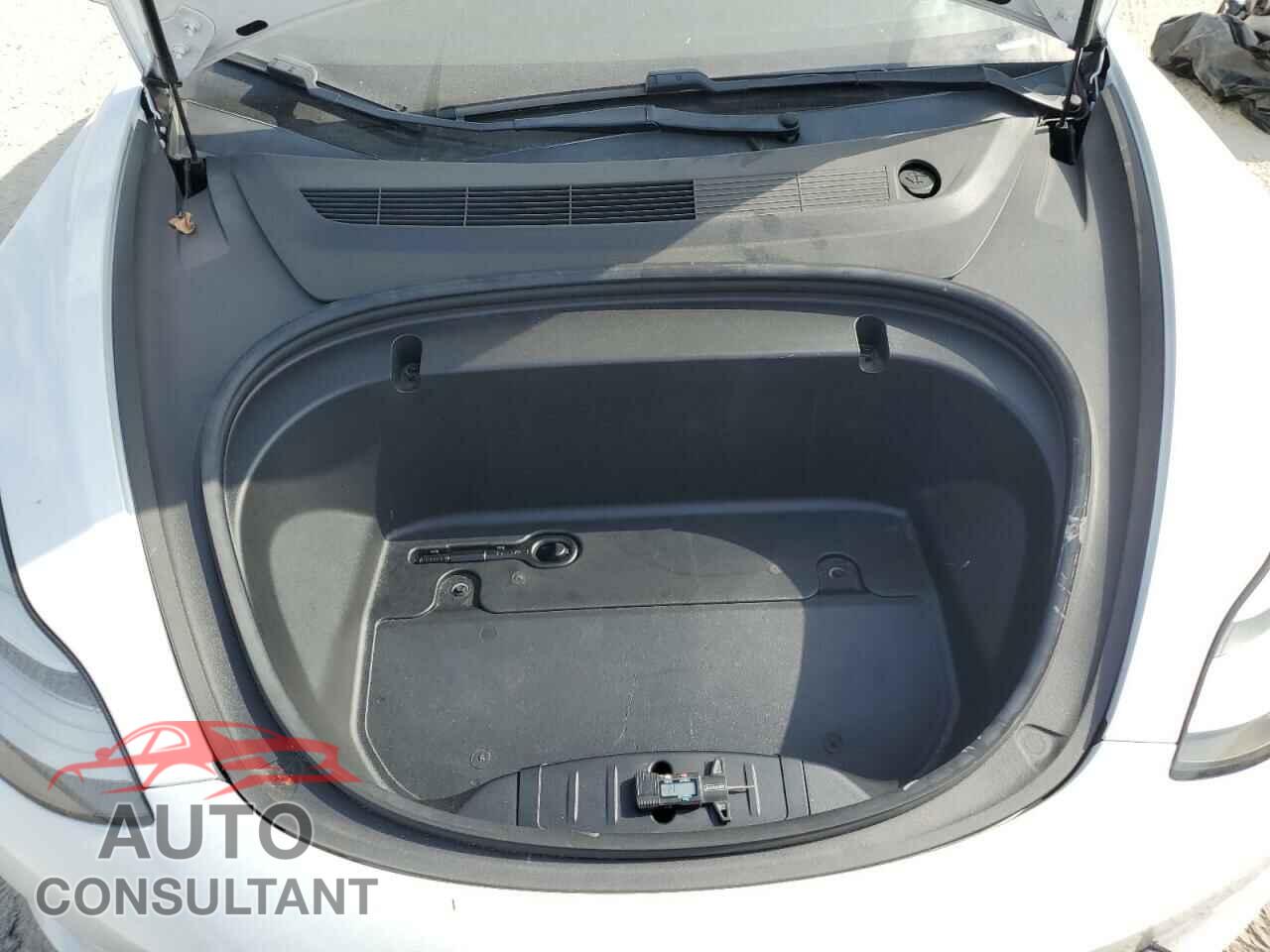 TESLA MODEL 3 2020 - 5YJ3E1EA5LF614831