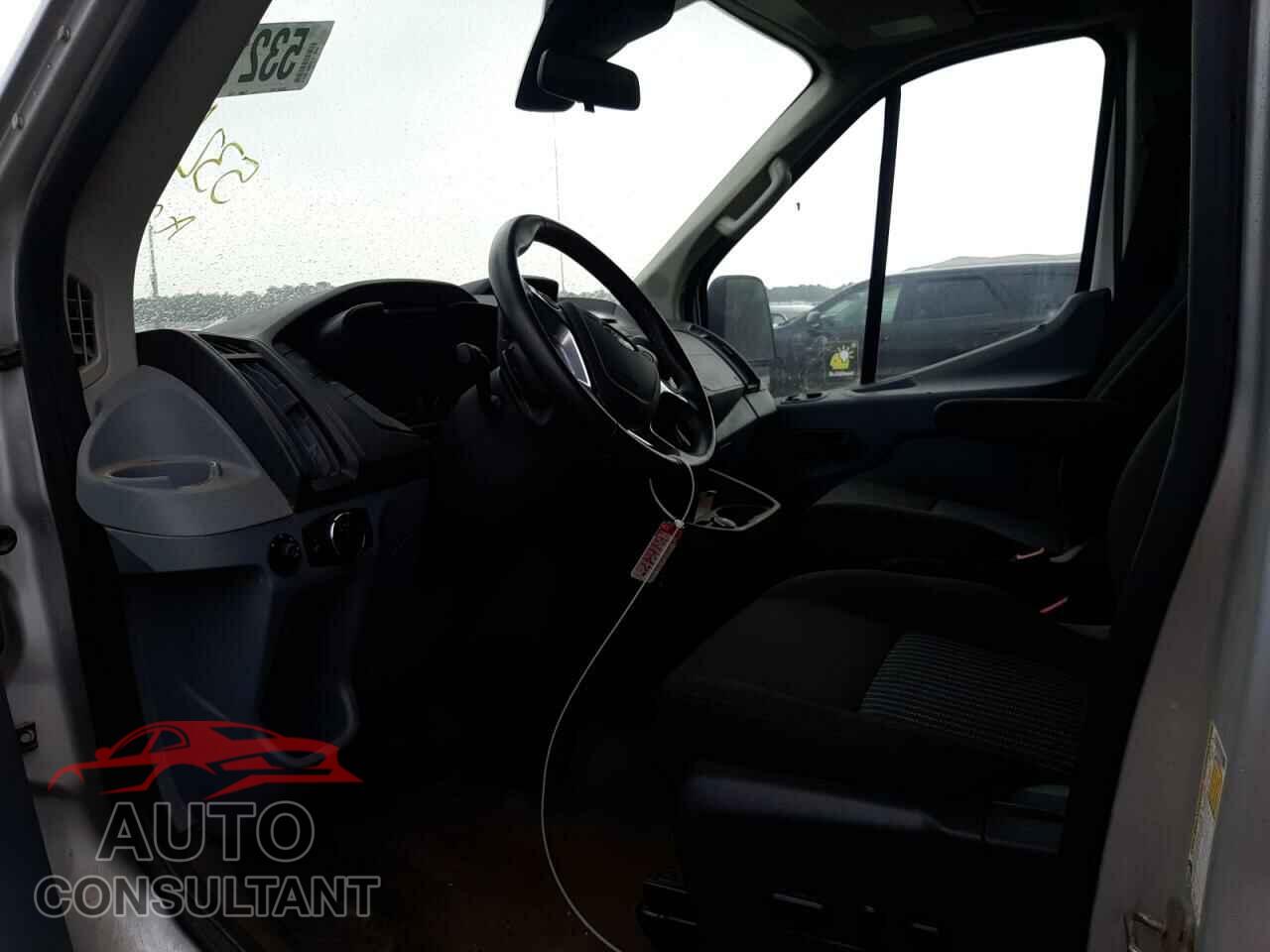 FORD TRANSIT 2017 - 1FTYR2CM6HKA07277