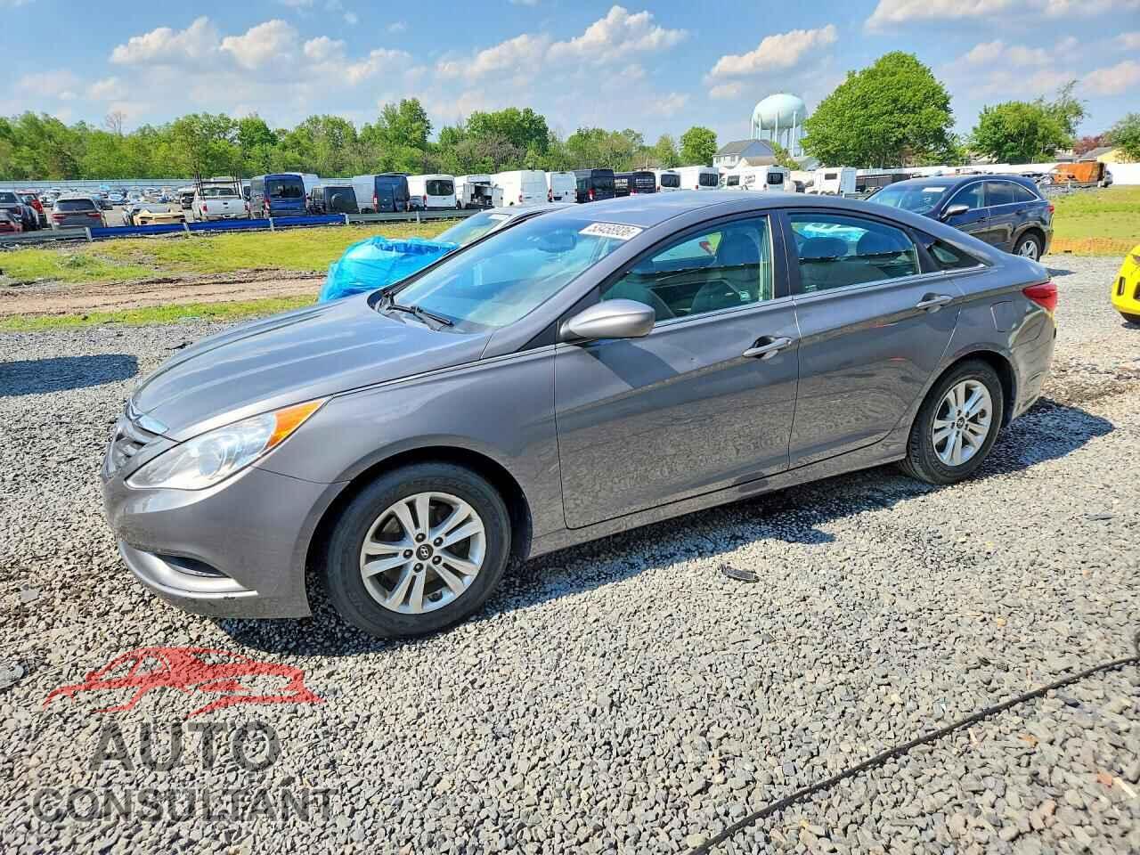 HYUNDAI SONATA 2013 - 5NPEB4AC9DH738520