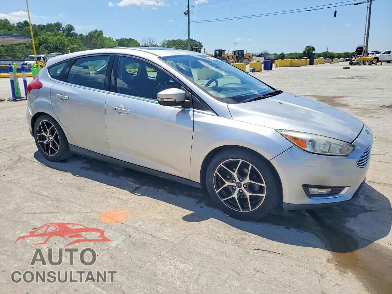 FORD FOCUS 2017 - 1FADP3N26HL345770