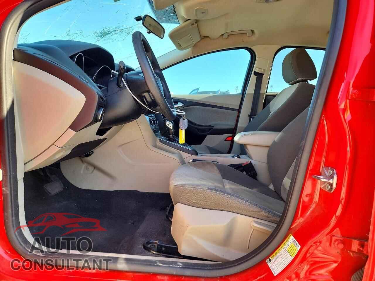 FORD FOCUS 2014 - 1FADP3K22EL210771
