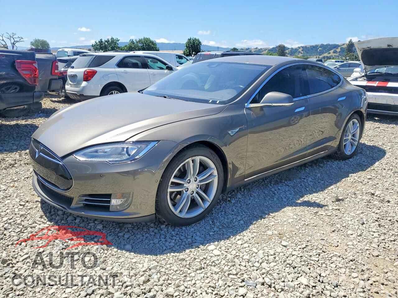 TESLA MODEL S 2015 - 5YJSA1S29FF095520