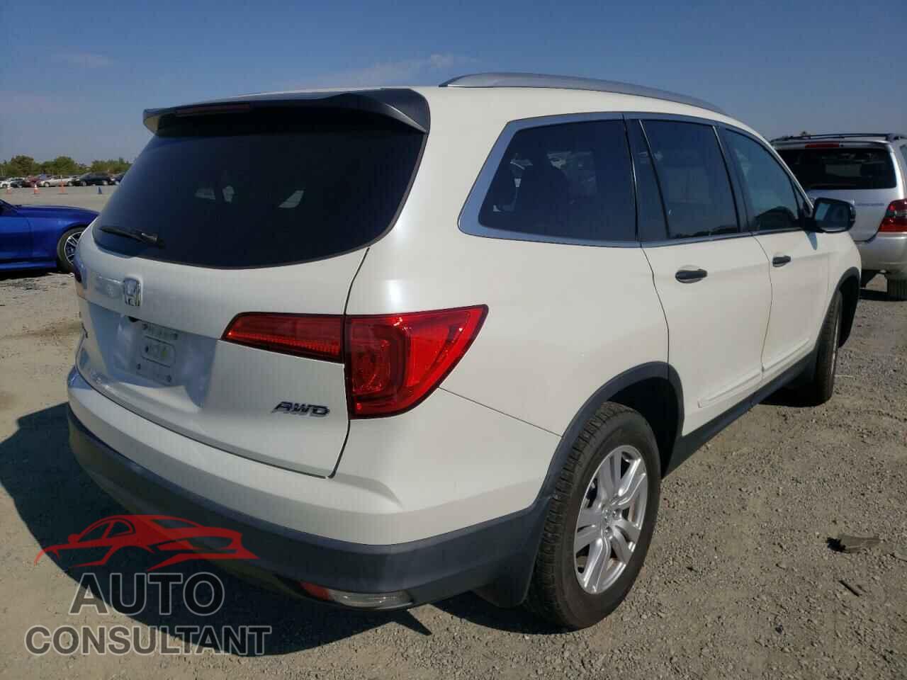 HONDA PILOT 2017 - 5FNYF6H13HB013596