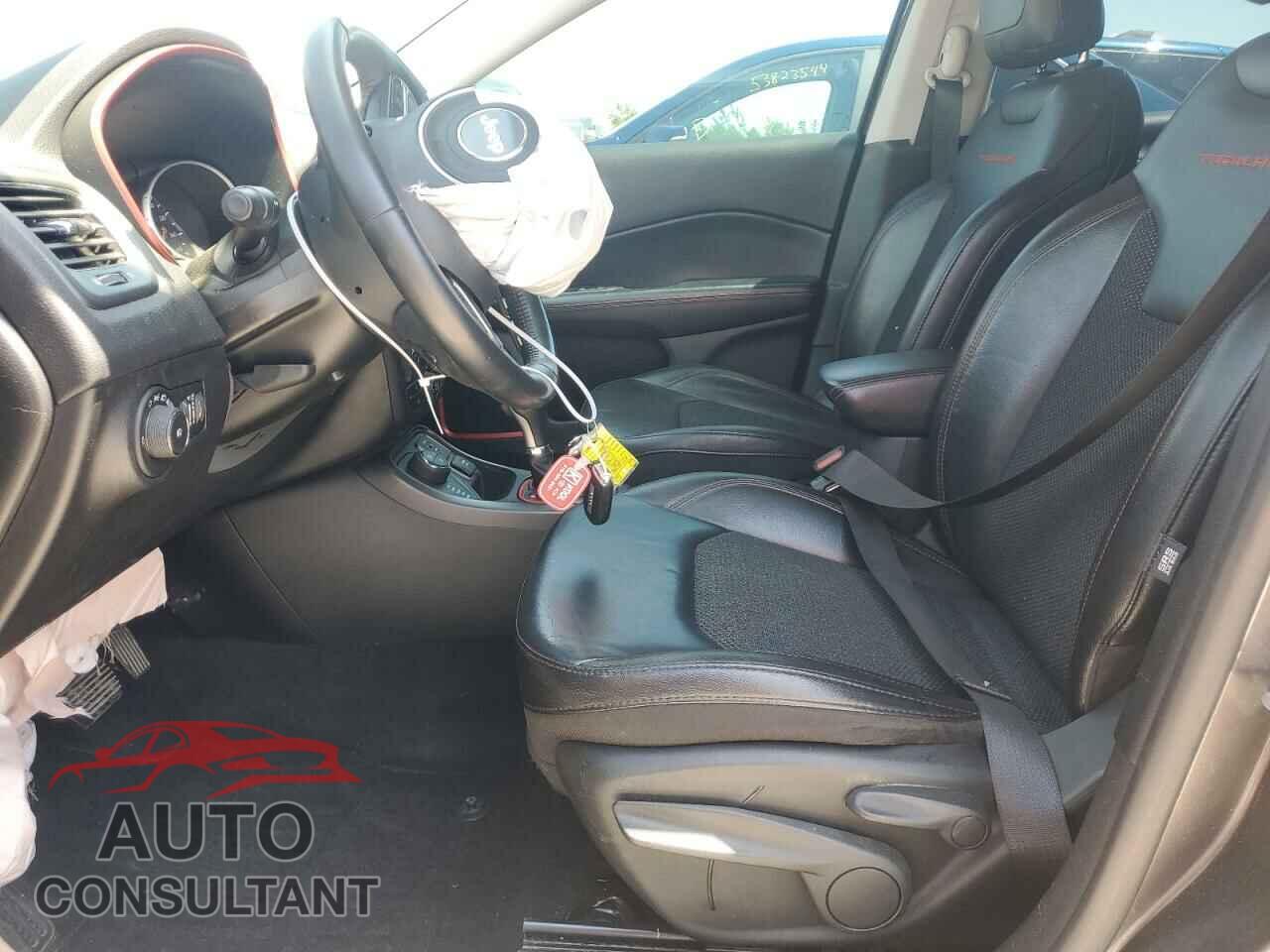 JEEP COMPASS 2019 - 3C4NJDDB8KT721341