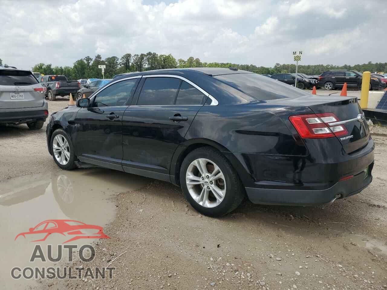 FORD TAURUS 2017 - 1FAHP2D8XHG105356