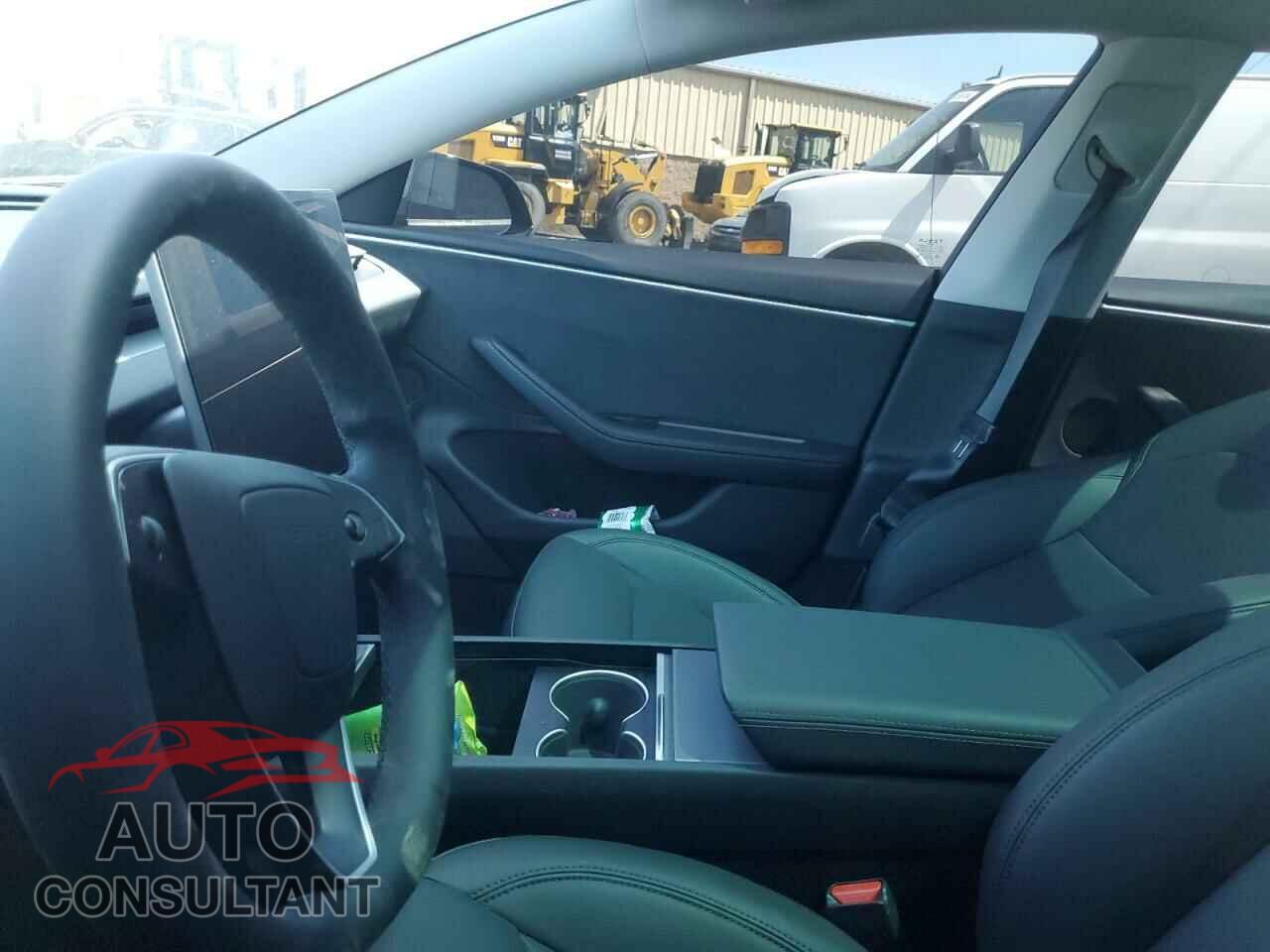 TESLA MODEL 3 2024 - 5YJ3E1EB7RF734552