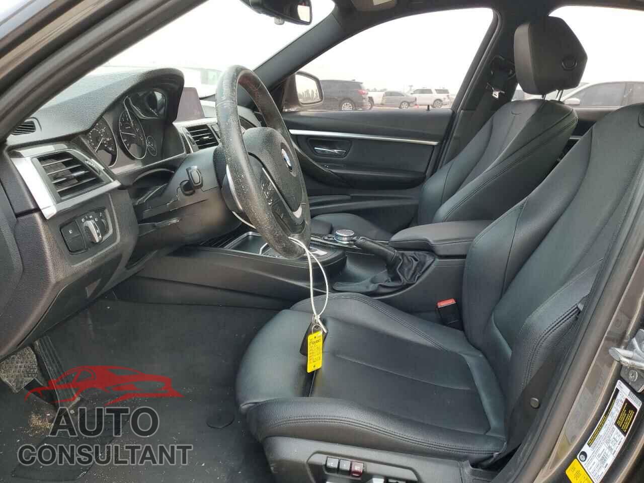 BMW 3 SERIES 2016 - WBA8E9G58GNT86218