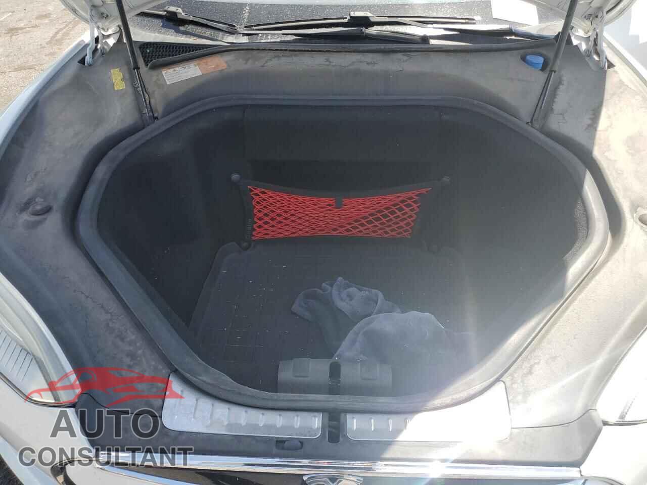 TESLA MODEL S 2013 - 5YJSA1DP0DFP14043