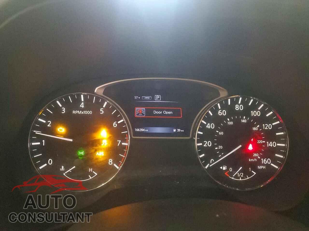 NISSAN PATHFINDER 2017 - 5N1DR2MMXHC608646