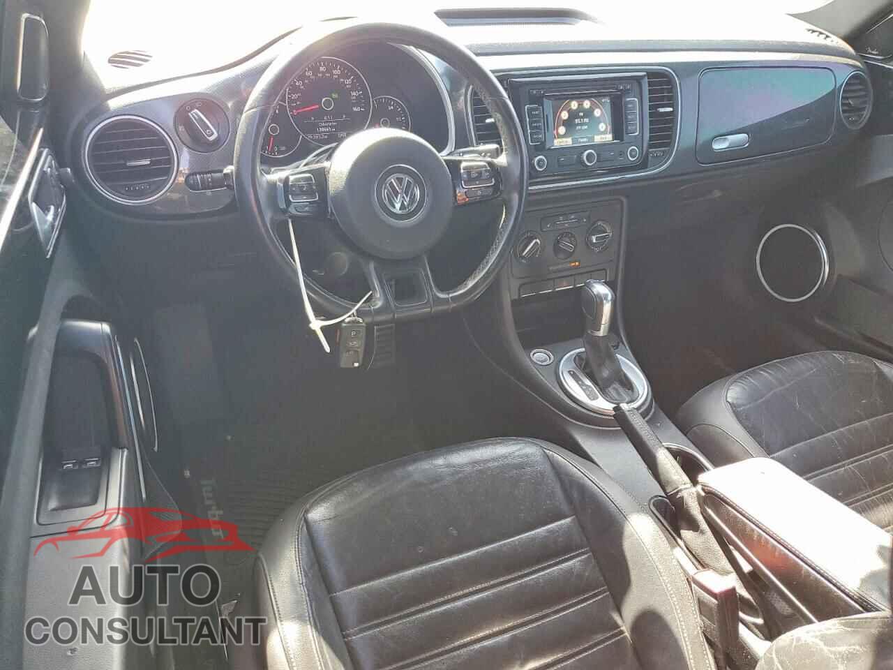 VOLKSWAGEN BEETLE 2012 - 3VWVA7AT1CM628300