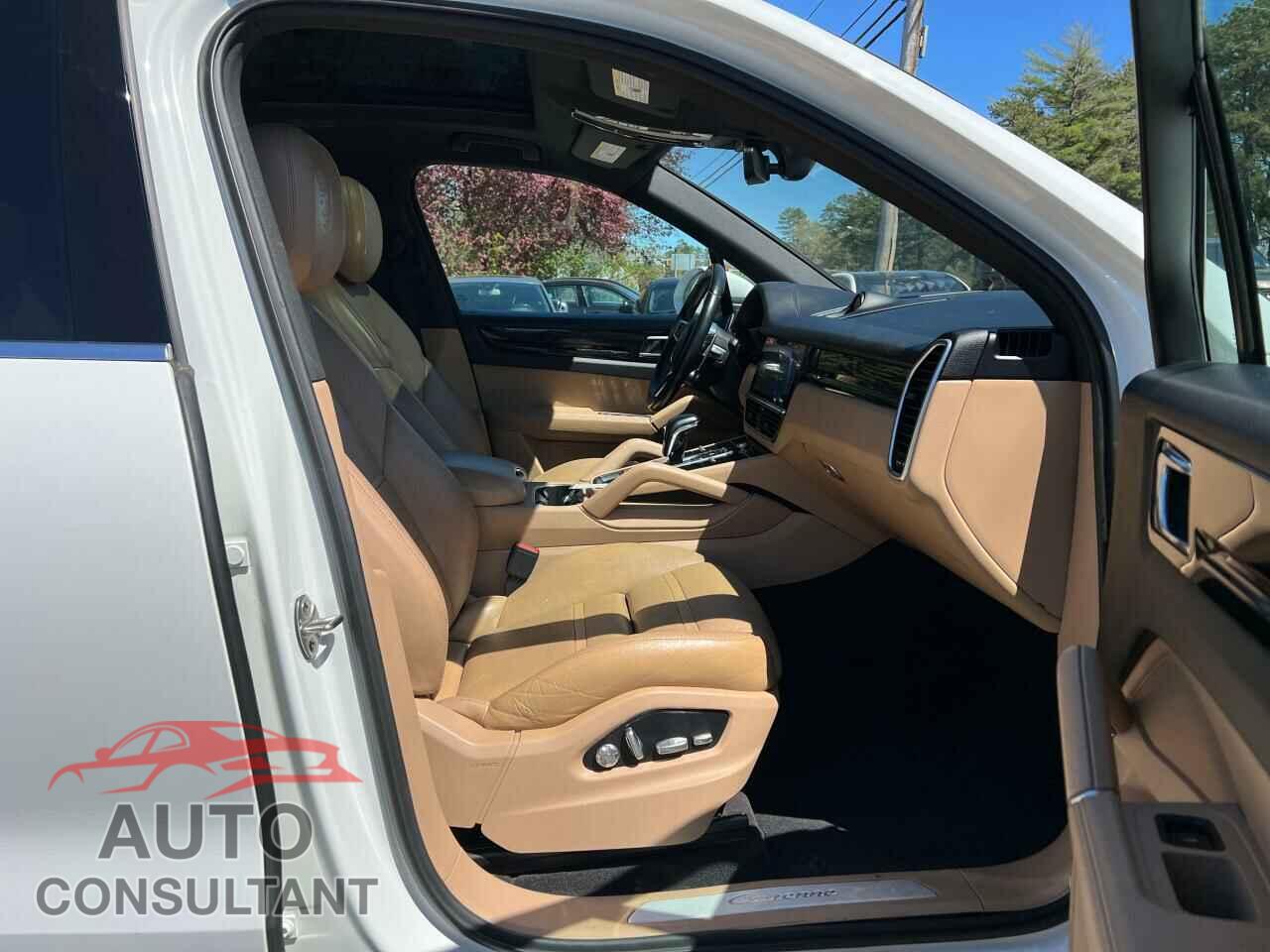 PORSCHE CAYENNE 2019 - WP1AE2AY7KDA50152