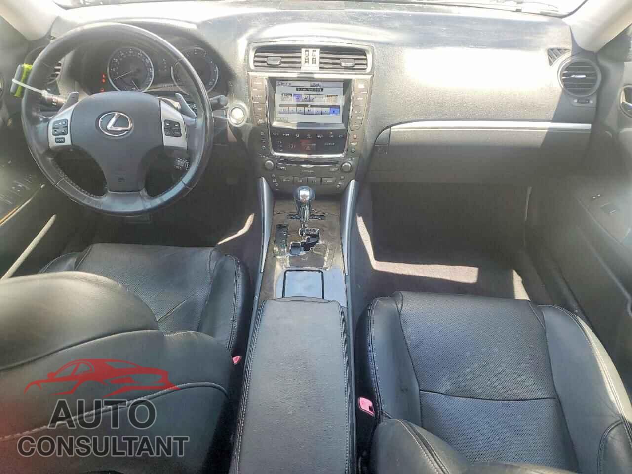 LEXUS IS 2012 - JTHCF5C25C5057189