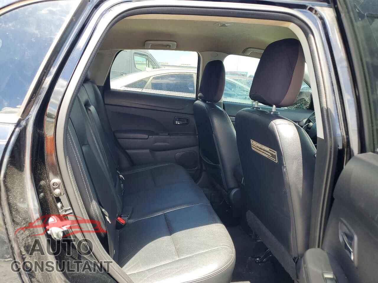MITSUBISHI OUTLANDER 2015 - 4A4AP4AU5FE035372