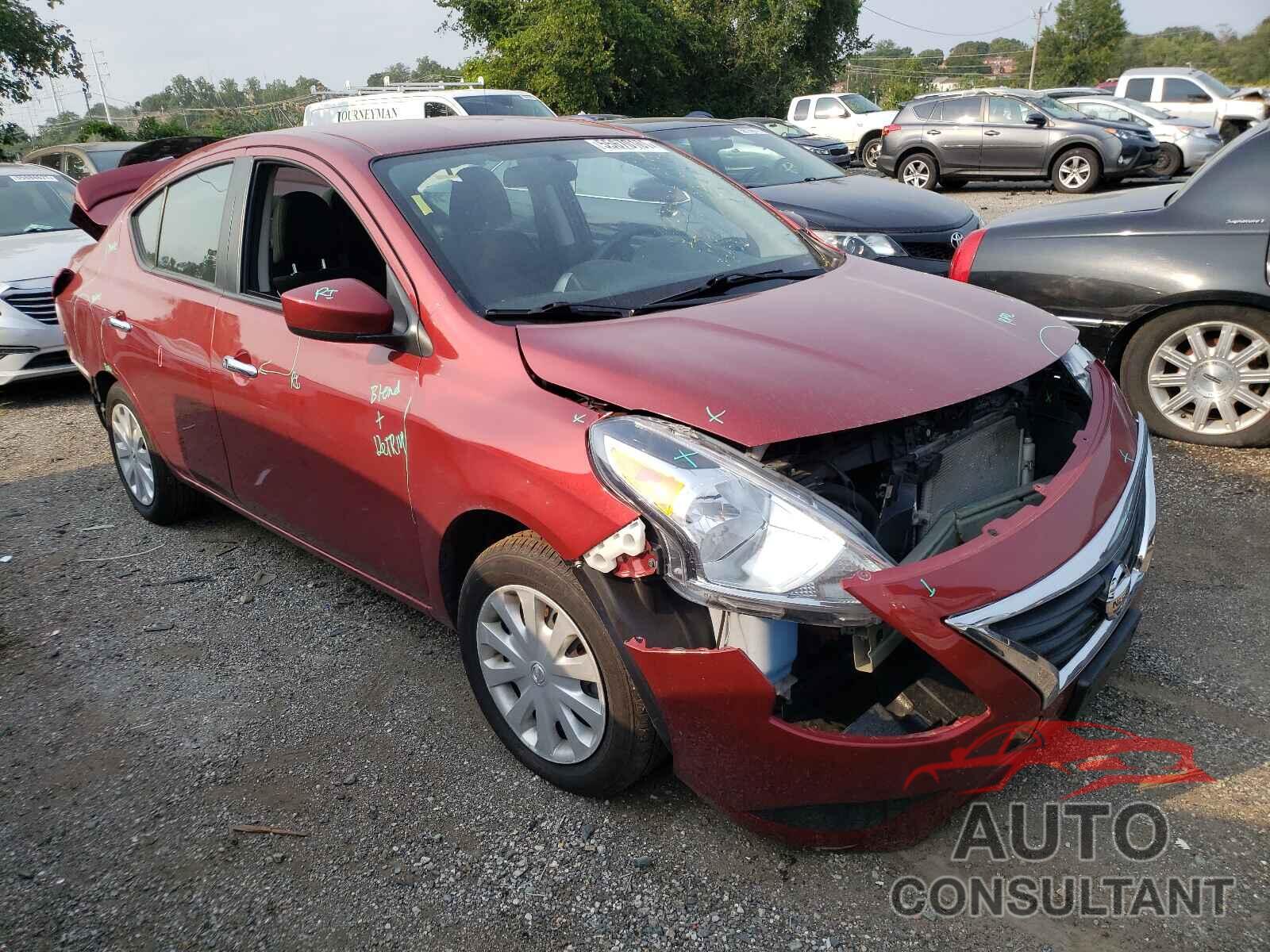 NISSAN VERSA 2019 - 3N1CN7AP7KL847013