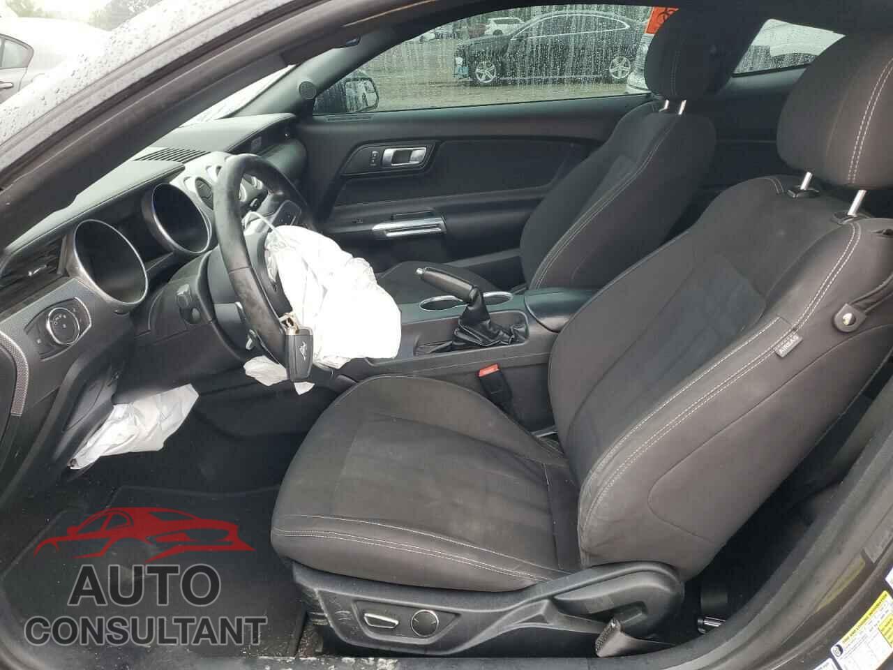 FORD MUSTANG 2019 - 1FA6P8CF2K5120219