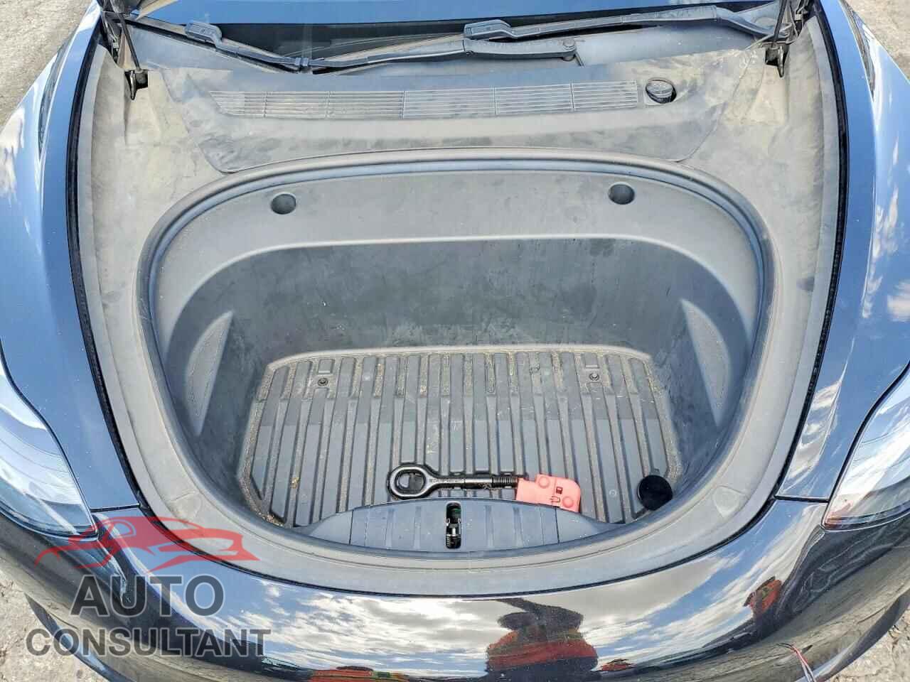TESLA MODEL 3 2021 - 5YJ3E1EAXMF943011