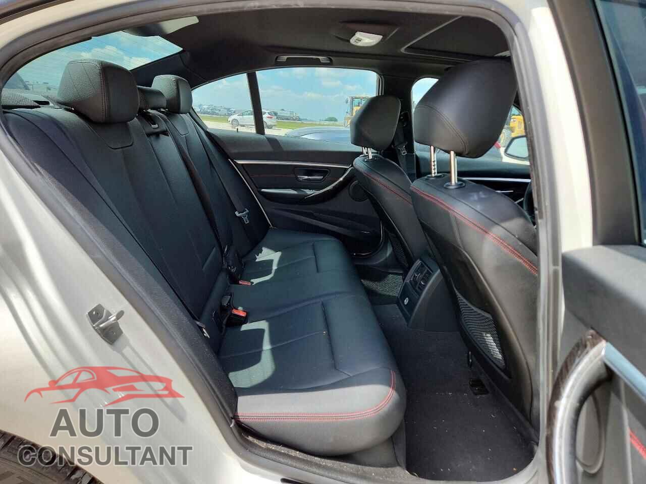 BMW 3 SERIES 2016 - WBA8E9G59GNU30615