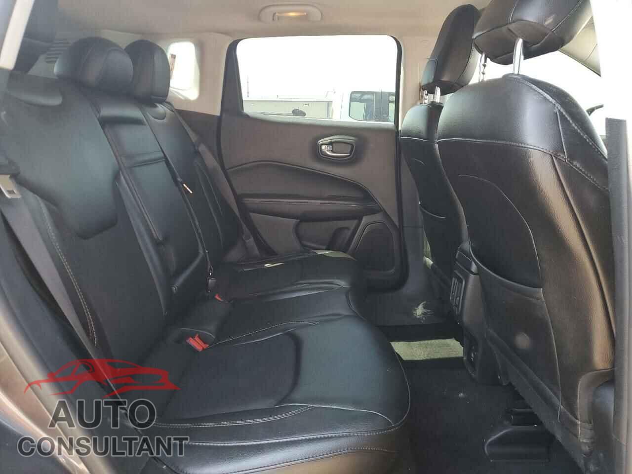 JEEP COMPASS 2018 - 3C4NJDBB5JT342833