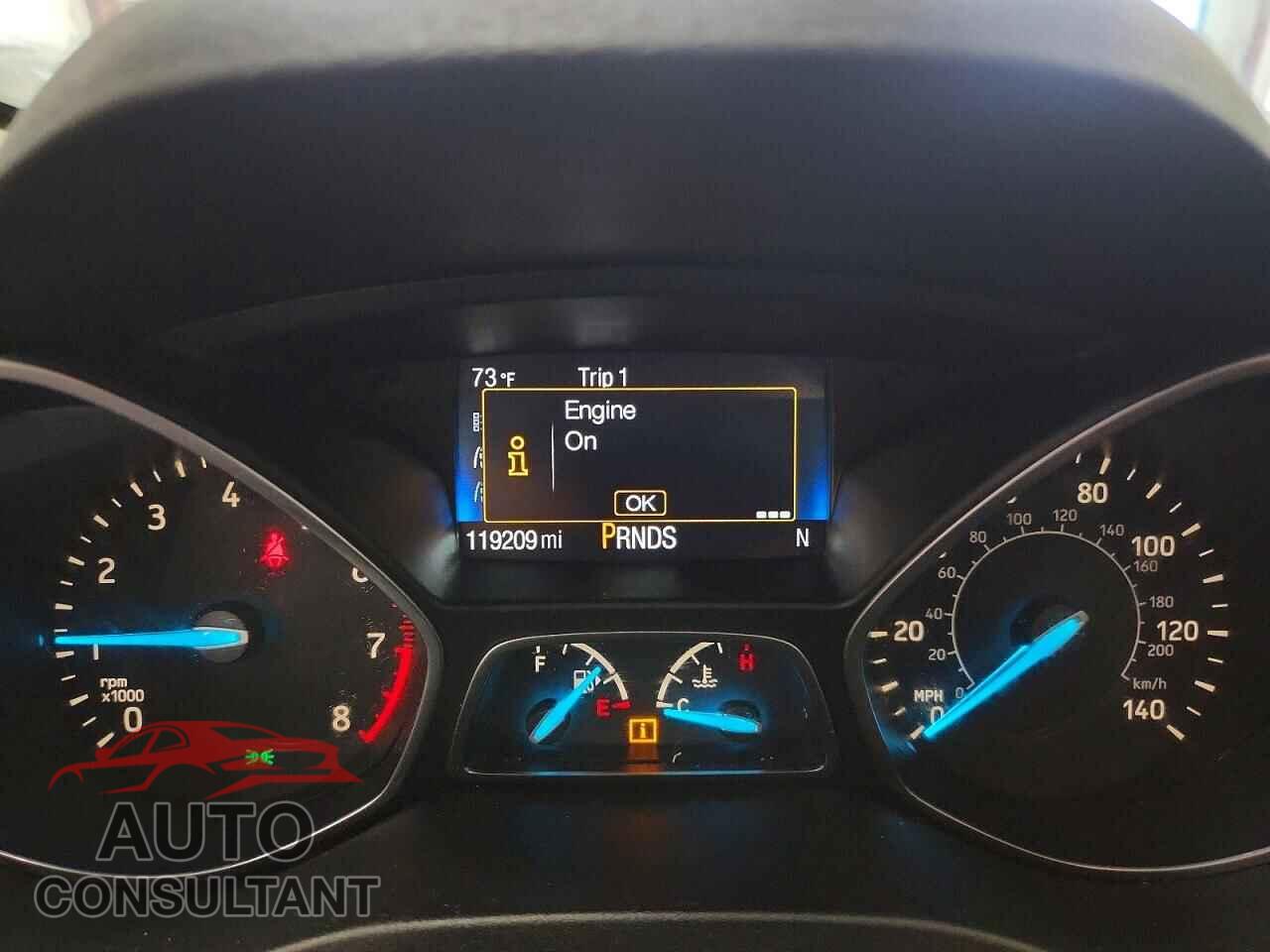 FORD ESCAPE 2017 - 1FMCU0F77HUC66086