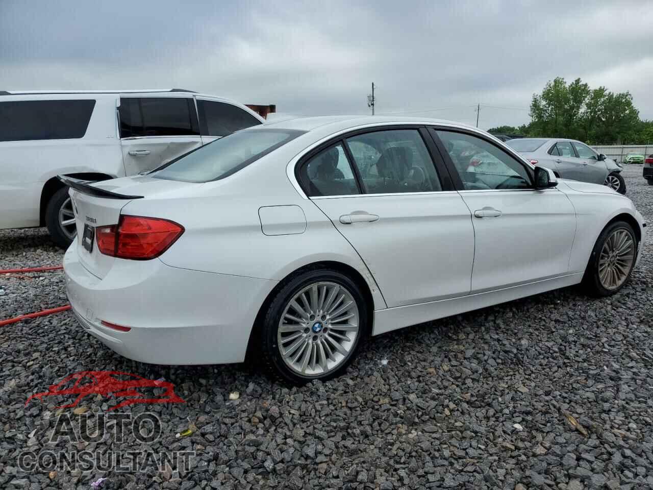 BMW 3 SERIES 2012 - WBA3A5C52CF346077