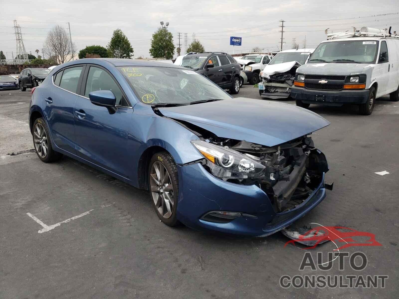 MAZDA 3 2018 - 3MZBN1L35JM257687