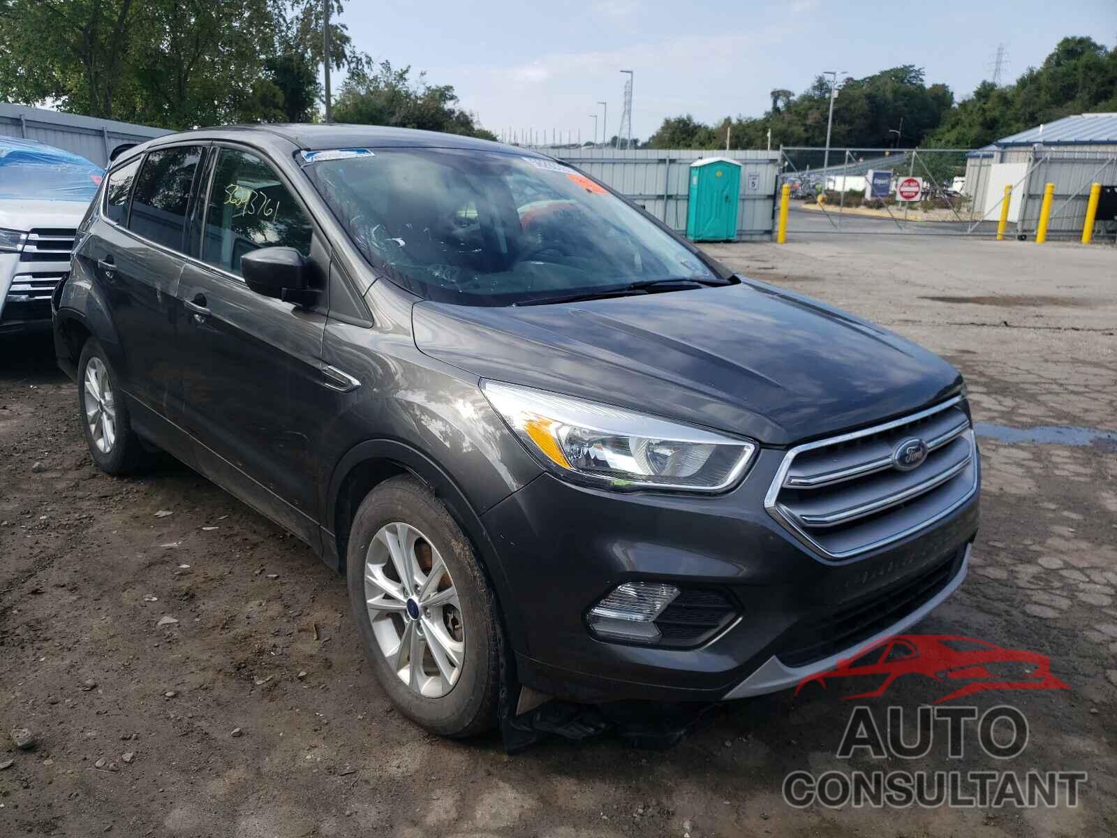 FORD ESCAPE 2017 - 1FMCU9GD5HUE68157