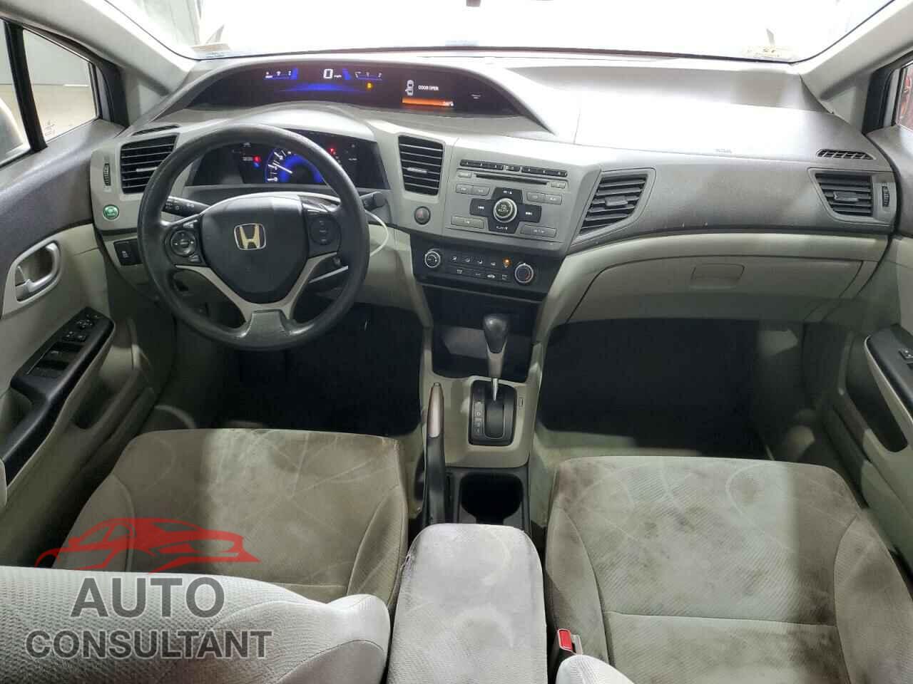 HONDA CIVIC 2012 - 2HGFB2F55CH584979