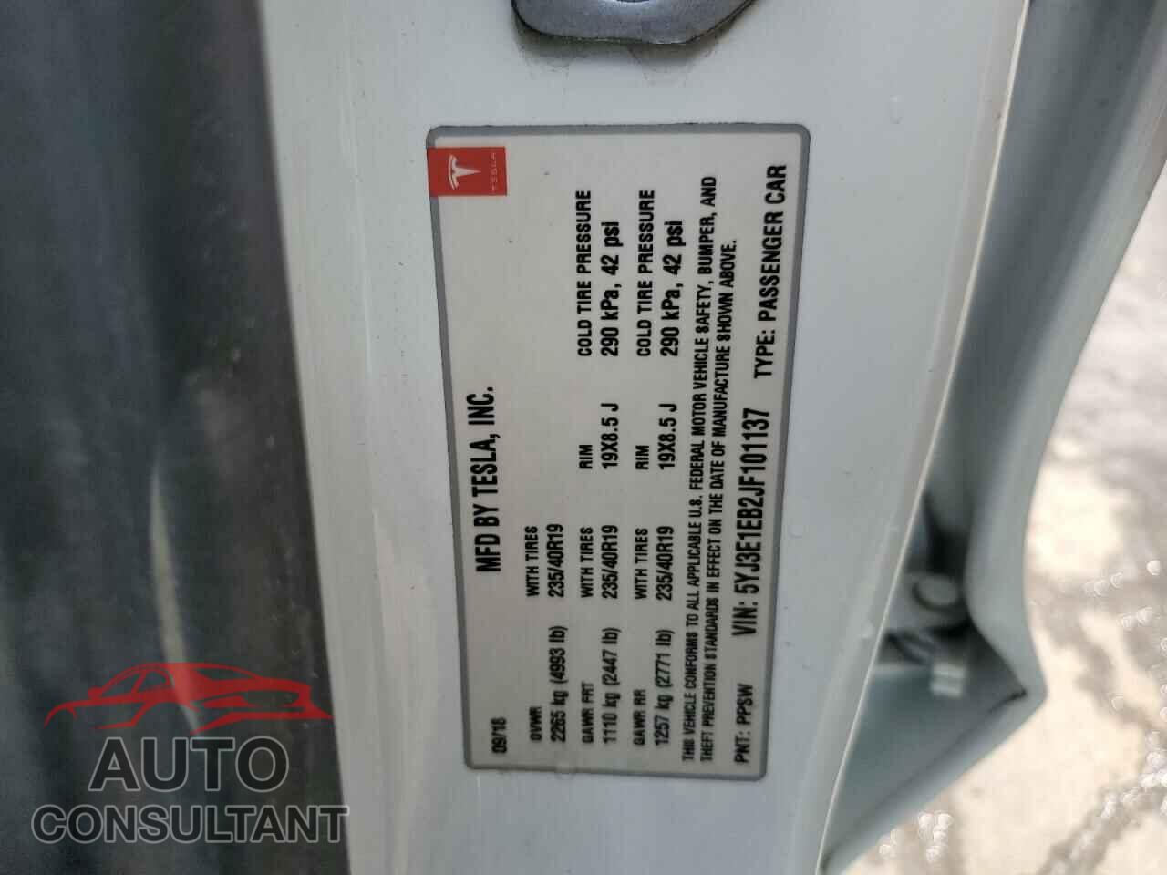 TESLA MODEL 3 2018 - 5YJ3E1EB2JF101137