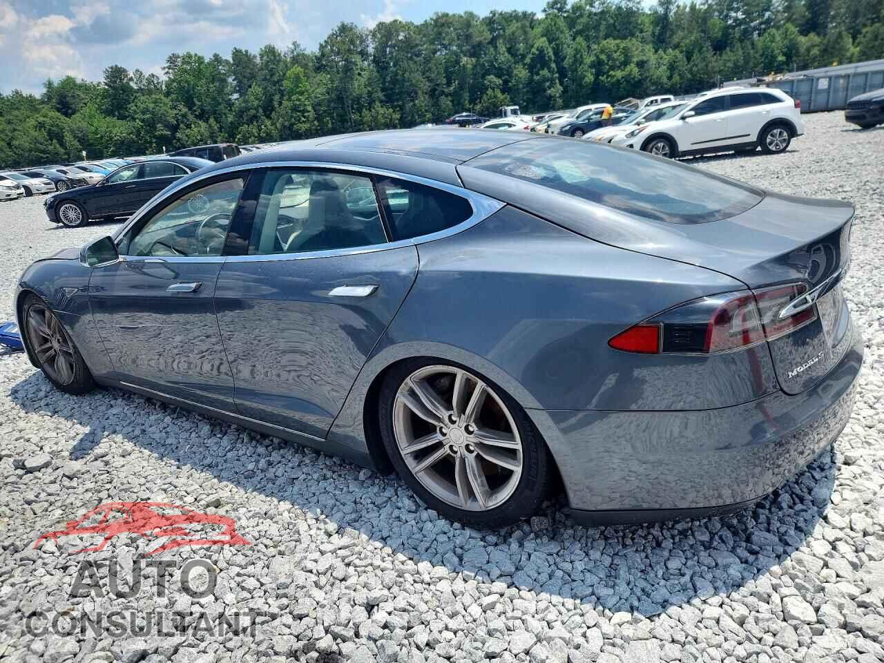 TESLA MODEL S 2013 - 5YJSA1CN2DFP05375