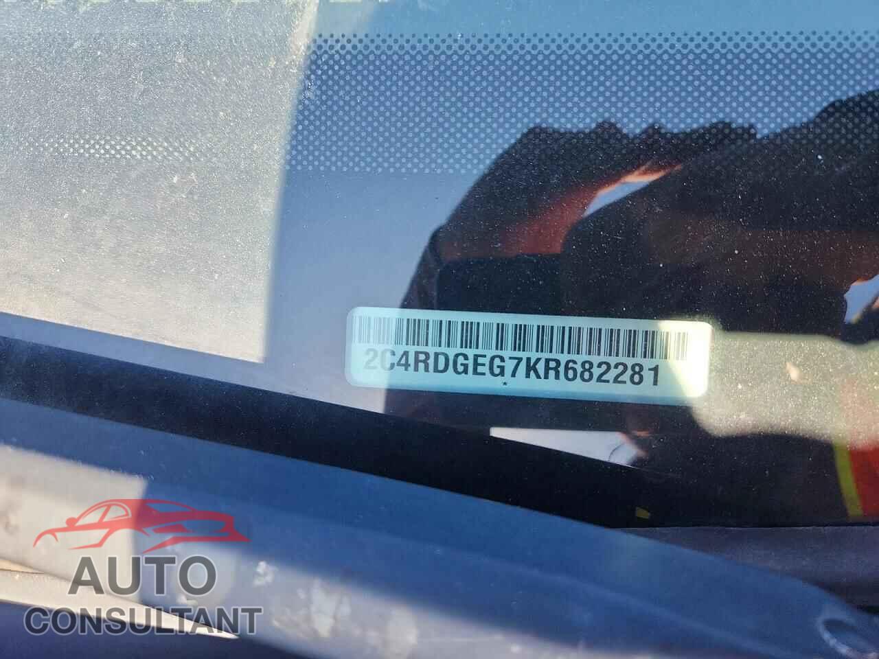 DODGE CARAVAN 2019 - 2C4RDGEG7KR682281