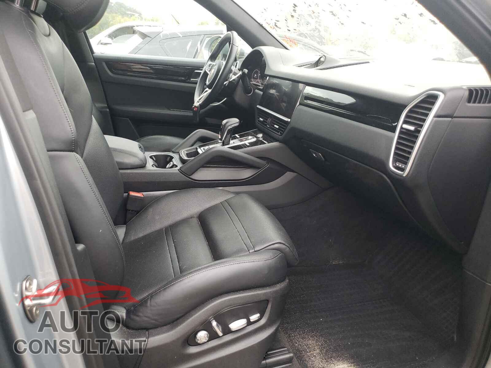 PORSCHE CAYENNE 2020 - WP1AA2AY9LDA01242