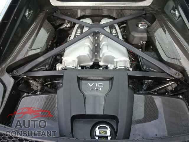 AUDI R8 2018 - WUAKBAFX4J7900151