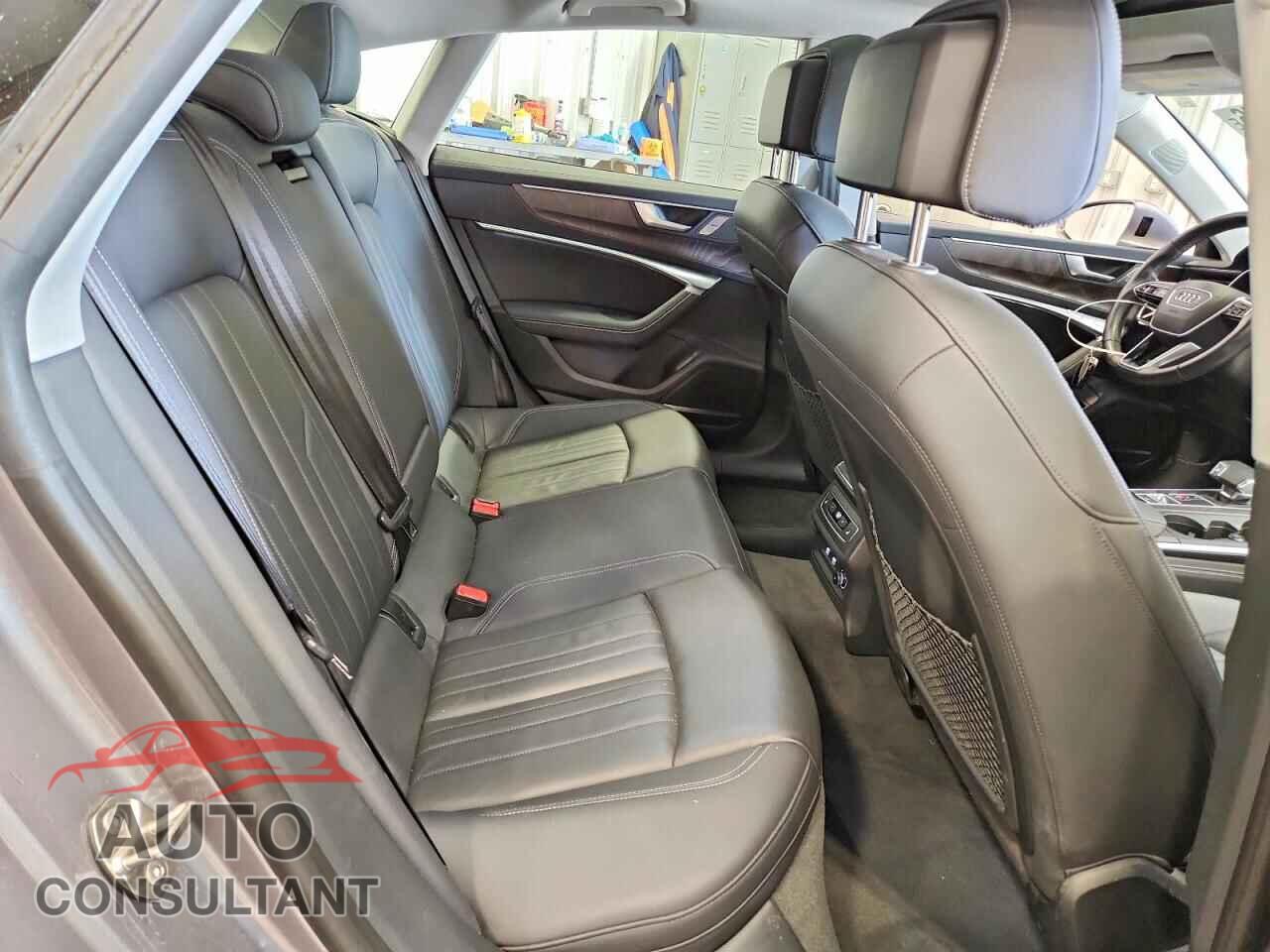 AUDI A7 2019 - WAUR2AF22KN029390