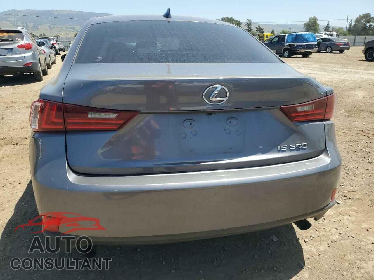 LEXUS IS 2014 - JTHBE1D23E5011935