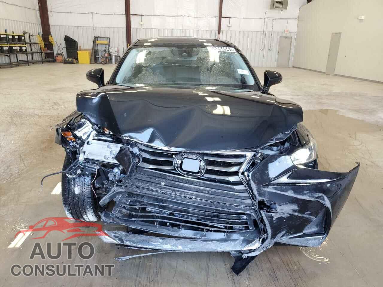 LEXUS IS 2017 - JTHBA1D29H5040985