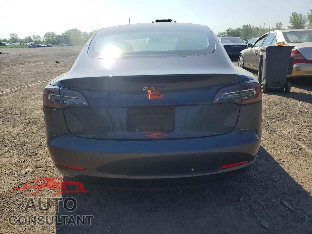 TESLA MODEL 3 2022 - 5YJ3E1EA9NF157329