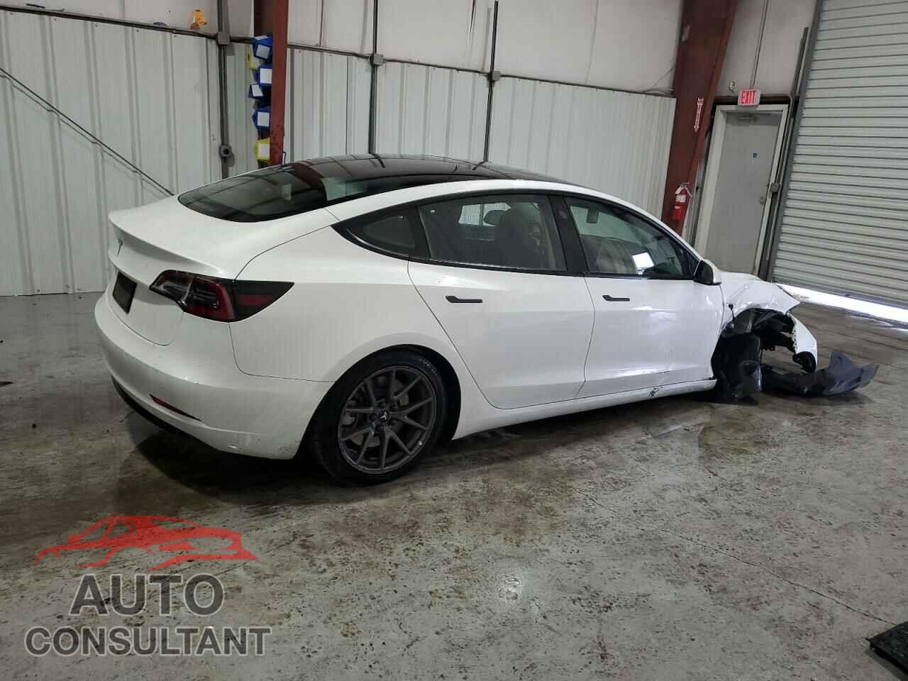 TESLA MODEL 3 2023 - 5YJ3E1EA3PF438271