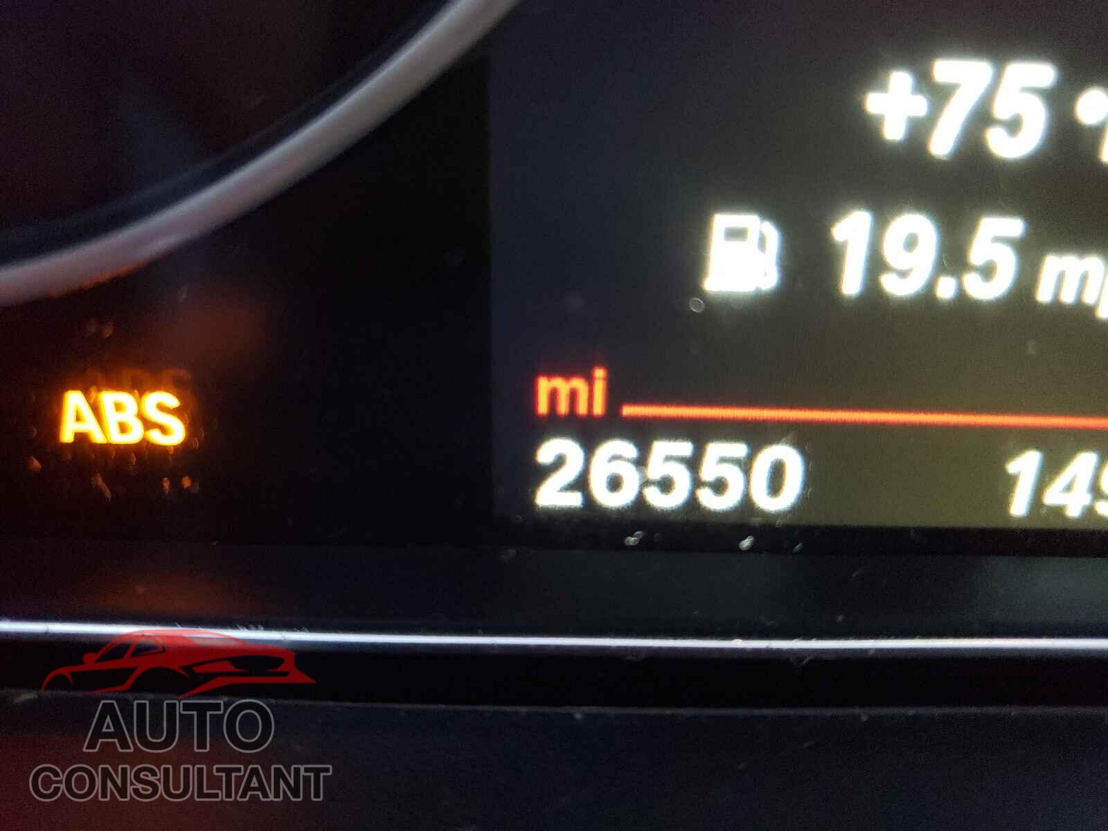 BMW 3 SERIES 2017 - WBA8D9C56HK894179