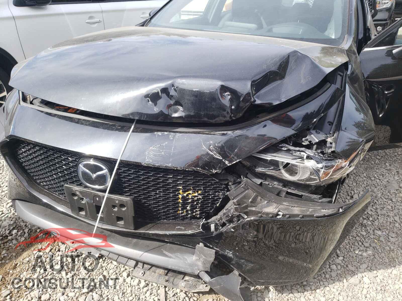 MAZDA 3 2019 - JM1BPBNMXK1145166