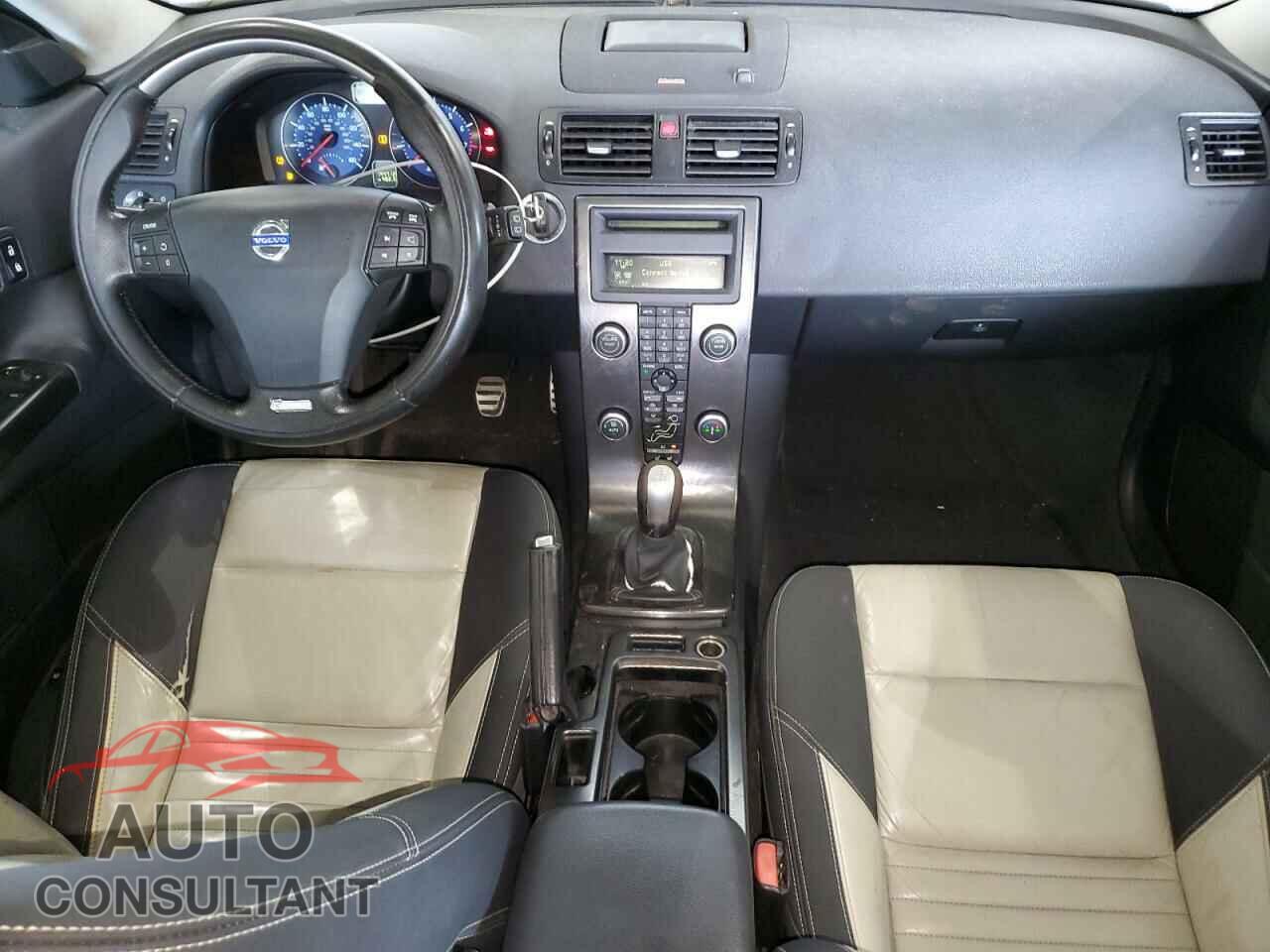 VOLVO C30 2011 - YV1672MK9B2184403